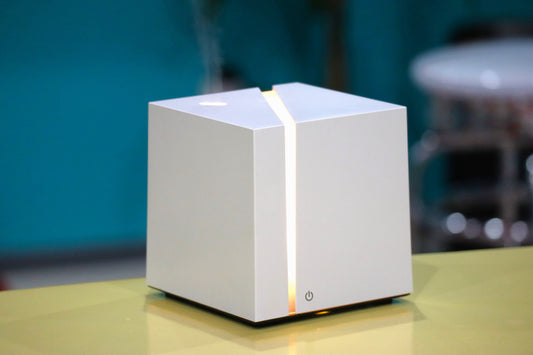 アロマ対応加湿器(ホワイト)　/　Aroma-compatible Humidifier (White)
